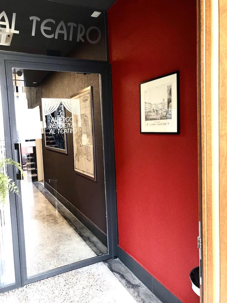 Albergo Residenza Al Teatro Udine Dış mekan fotoğraf